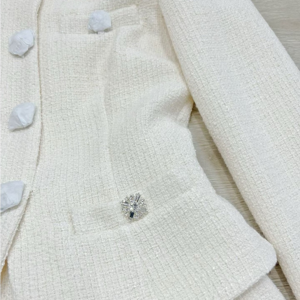 SOLD OUT
Self-Portrait NEW CREAM BOUCLE COLLARED MINI DRESS - Picture 9 of 9